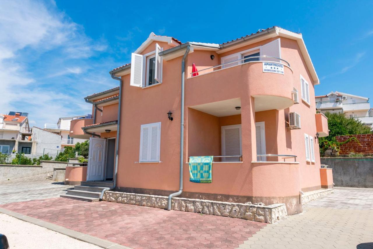 Apartment Zdravka Primosten Bagian luar foto
