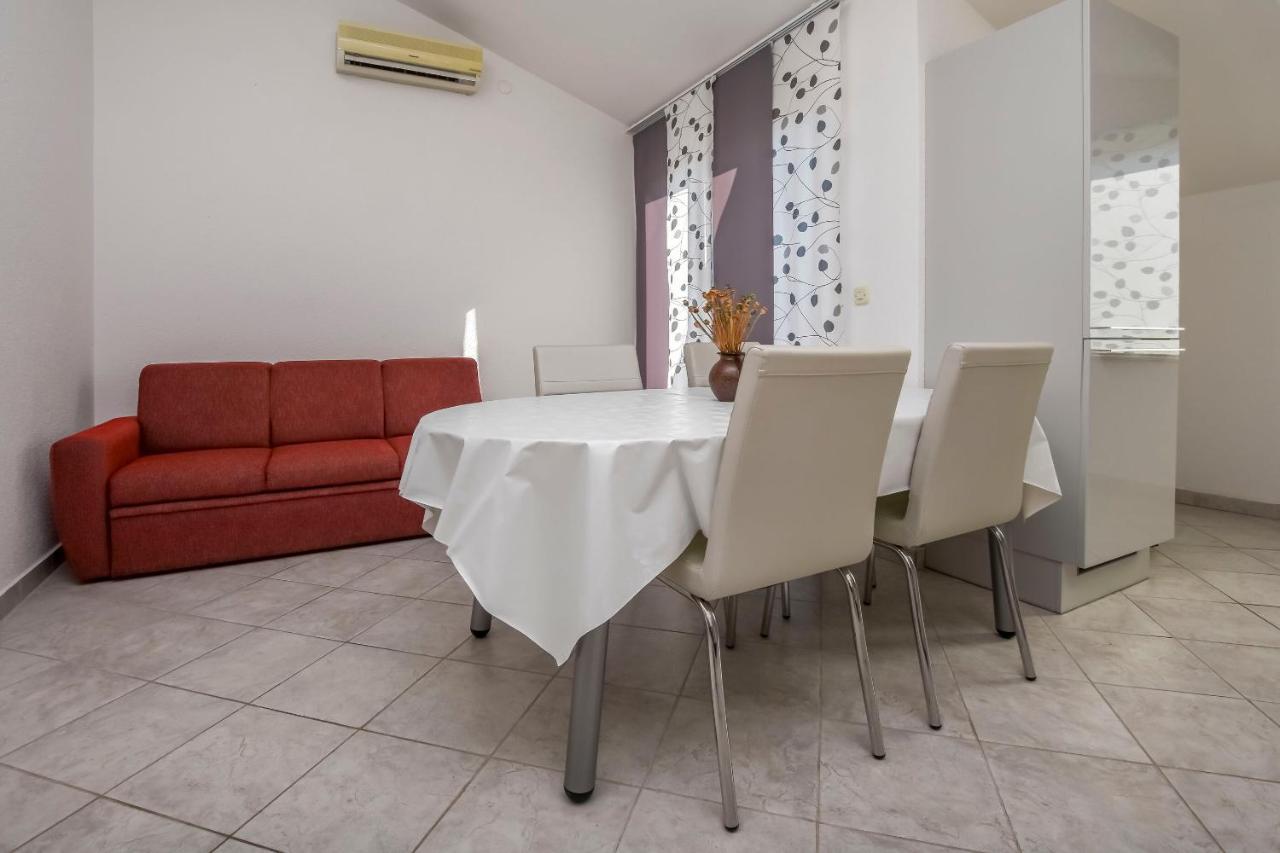 Apartment Zdravka Primosten Bagian luar foto